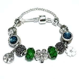 CHARM Beaded Bracelet